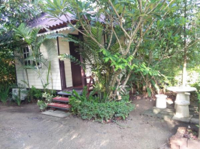 Baan I Mhok Suanphueng